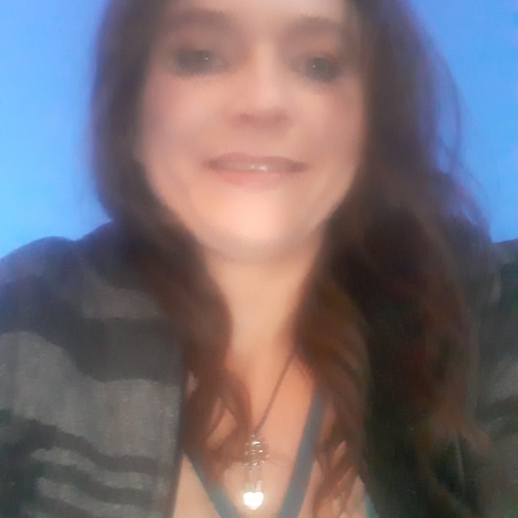 Meet your Posher, Ashlee - Picture 3 of 3